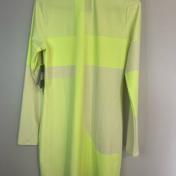 Nike NWT Women's Neon Yellow pack Tech Dress size Med SOLDOUT - Picture 10 of 11